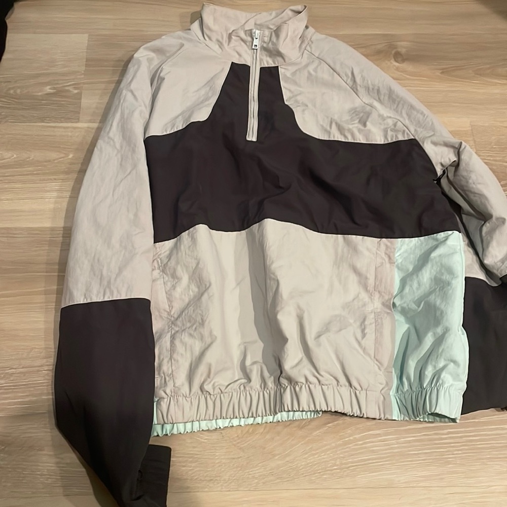 Dicks Windbreaker